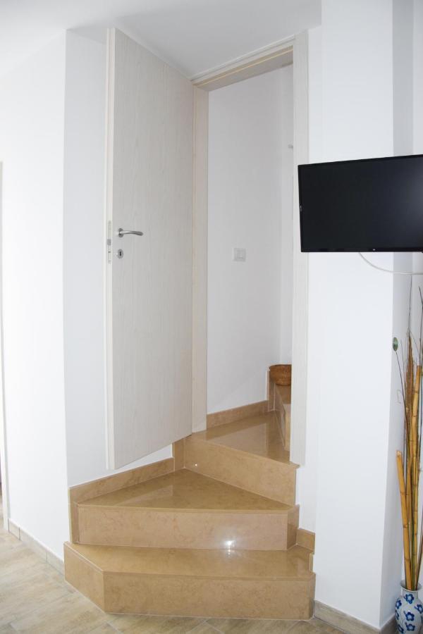 דירות פולינאנו א מארה Casa Rodolovich Locazione Breve מראה חיצוני תמונה